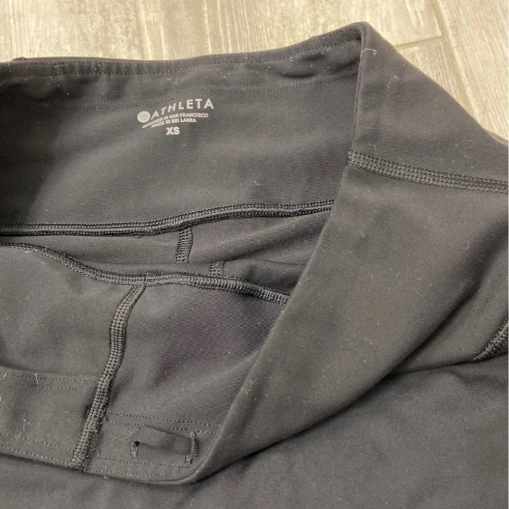 Athleta XS black lasercut Skort  ex condition - Picture 4 of 10